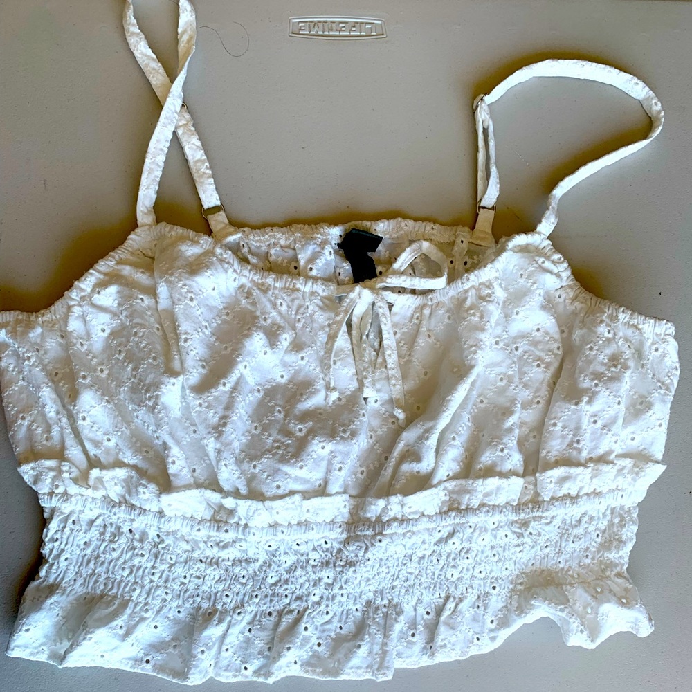 White Eyelet Cropped Camisole 🌸
